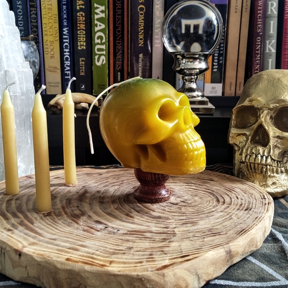 Handmade Two-Tone Green and Yellow Skull Candle - Picture 3 of 4